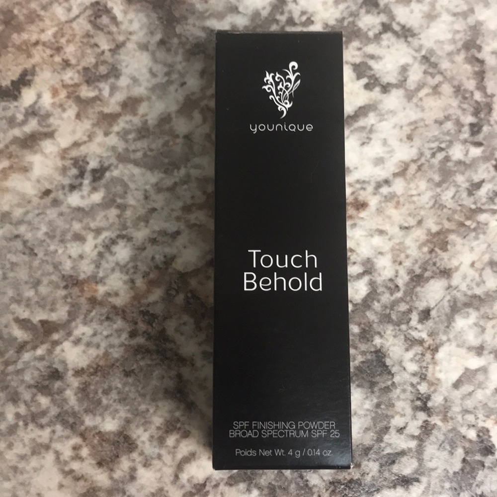 Touch Behold spf 25 Finishing Powder Light -exp 20